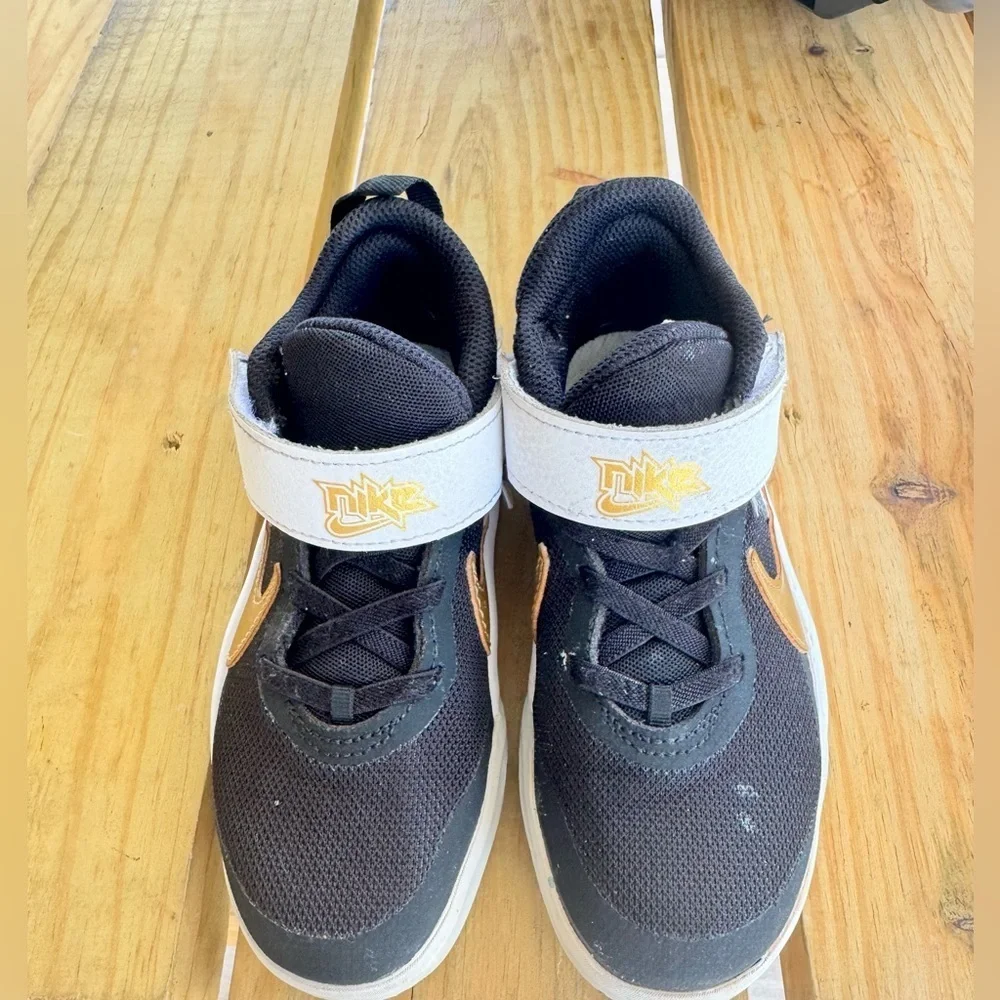 Nike Black and White Athletic Sneakers